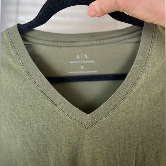 Armani Exchange tropical green short sleeved v-neck top, 100% Puma cotton, S - Picture 4 of 5